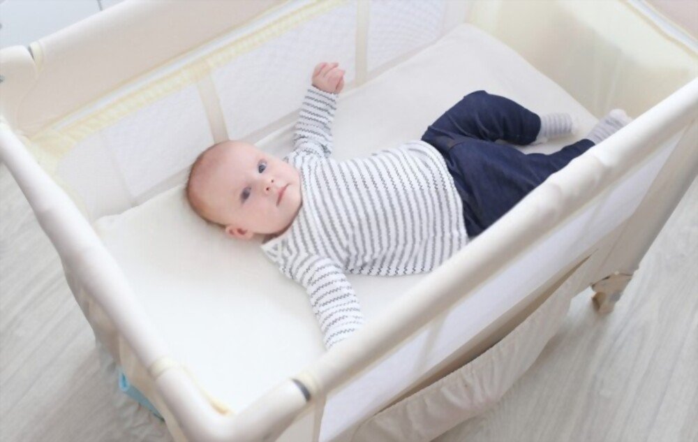 What to Look Before Choosing Best Travel Crib for Flying