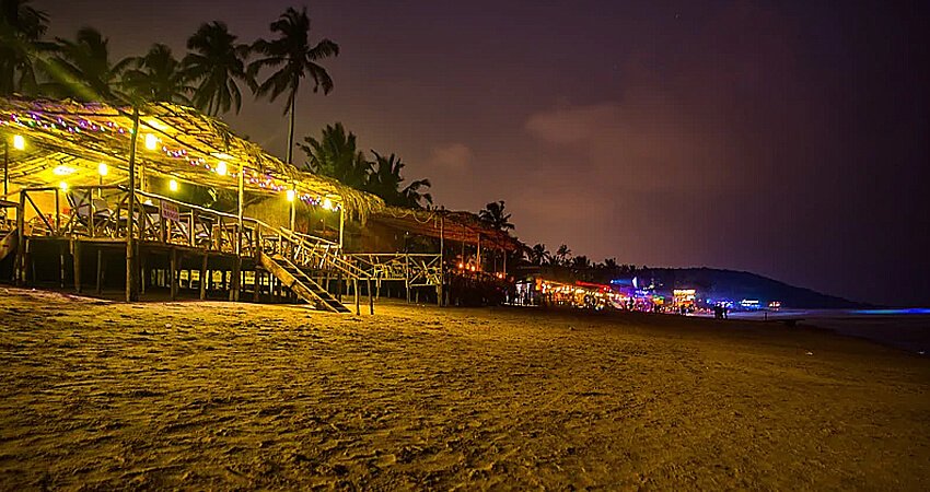 How is the Nightlife at Anjuna Beach?